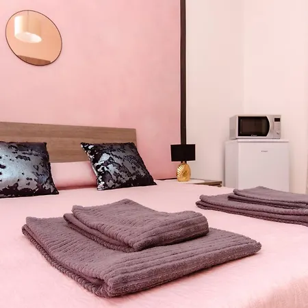 Rum i privatbostad Pink